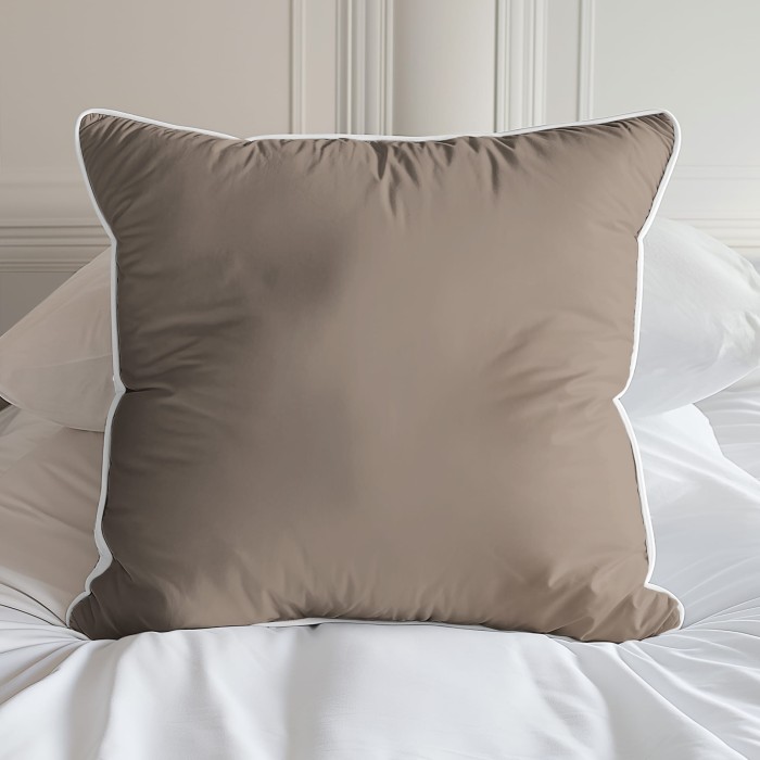 Poszewka Makosatyna 40x40 z Lamówką Beżowa